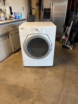 Whirlpool gas dryer in very good working condition. Delivery is available. 30 day warranty.ablo espanol.