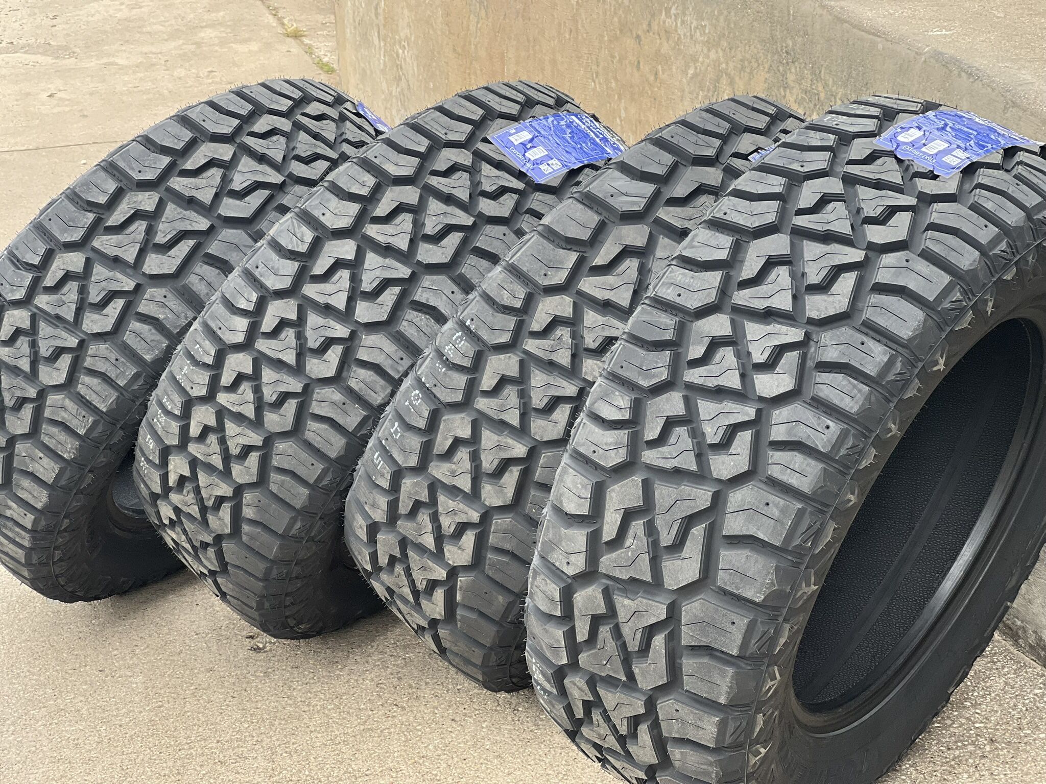 35:12/50/20✨RT_ 12 Ply ✨4- New Tires ✨2 Years Warranty ✨780$