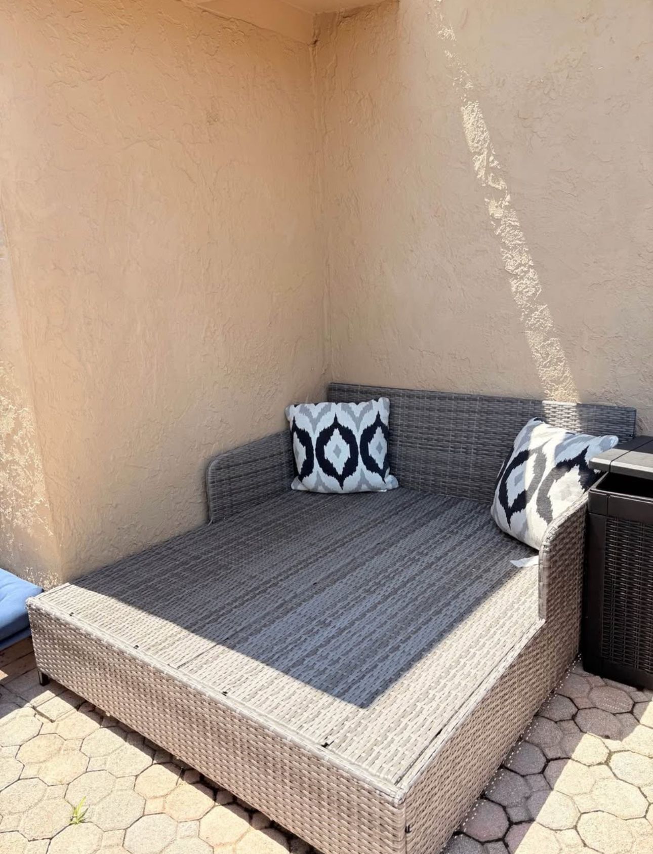 Wicker Outdoor Day Bed