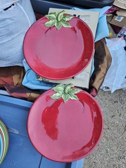 Really Cute Tomatoe🍅 Plates  $3 For Both Of Them