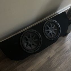 Subwoofer Box With 2 10 Kickers