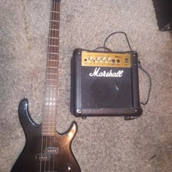 Estoy Vendiendo Un Bajo Eléctrico De  4  Cuerdas Marca  FENDER .  Con Amplificador 