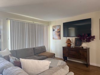 Free sectional