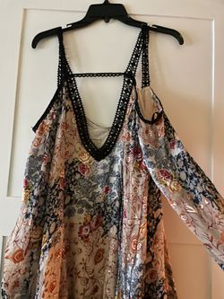 NWT Flowy Tunic Top Small