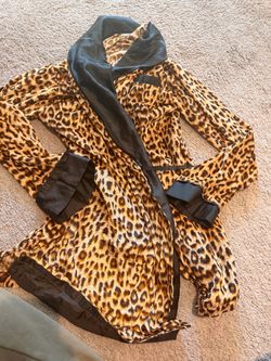 Leopard print robe Halloween costumes Size Small