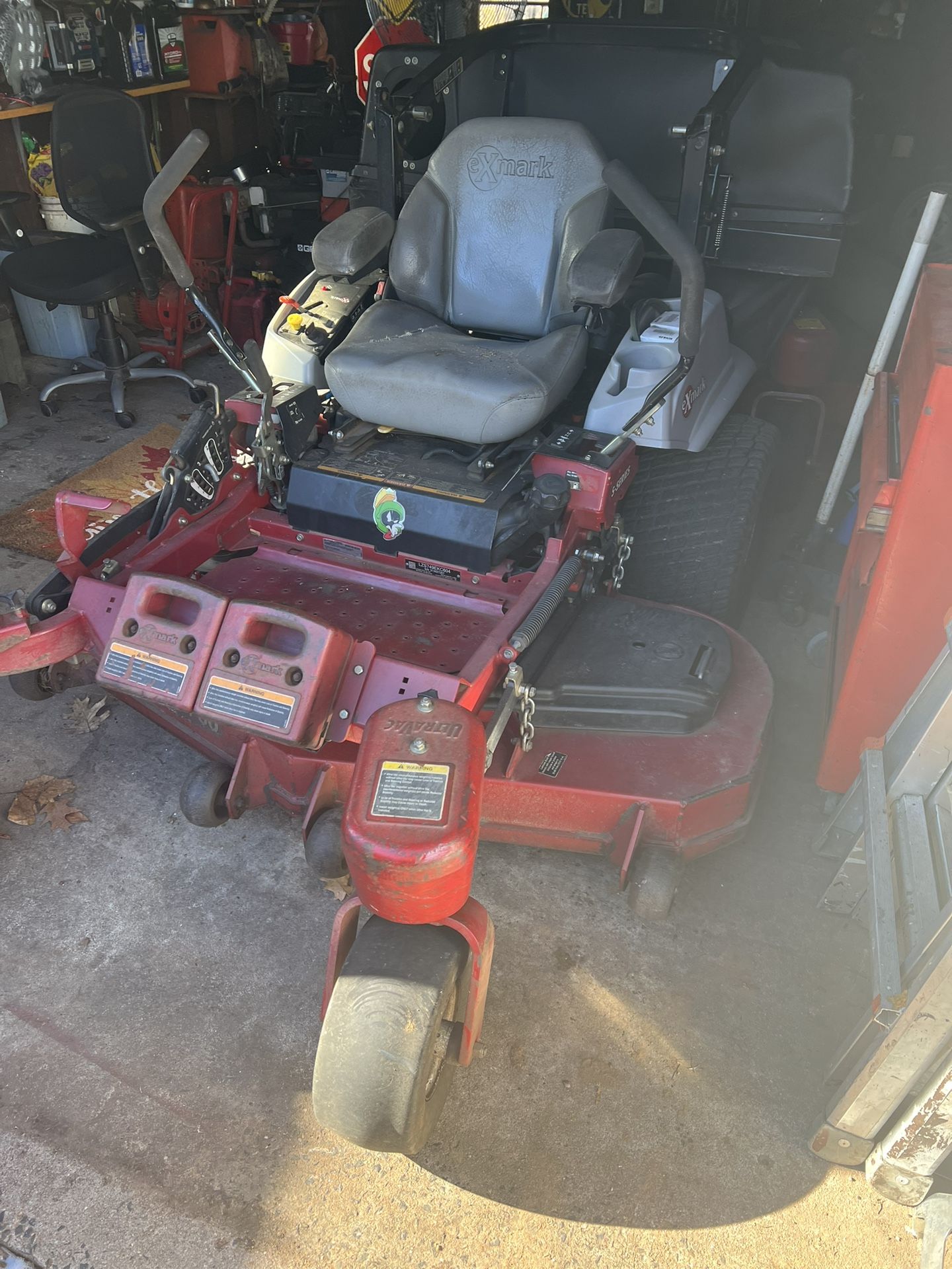 2014 60” ExMark Laser Z S-Series w/ Ultravac bagging System