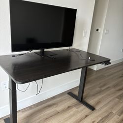 Samsung 43” 4K Smart Monitor (M70D) - Great Condition