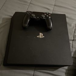 PlayStation 4 With Remote 