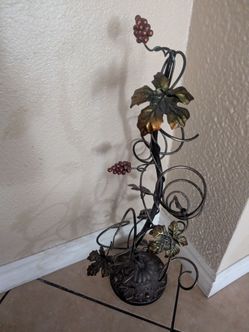 Wrought Iron Grapevine Wine Bottle Holder