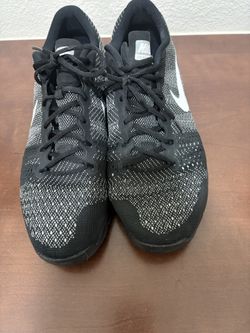 Nike Men’s Black And White Flywire Training Shoes