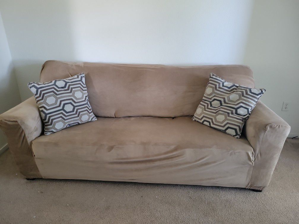 Pull Out Couch & Loveseat