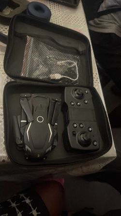 Foldable drone v88