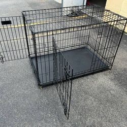Folding 2 Door Large Dog Crate with Tray. 