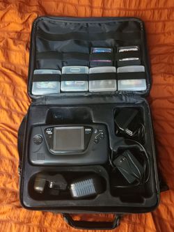 Sega Game Gear Bundle with 6 Games/carry case/charging accessories/manuals/Batman poster/screen issue