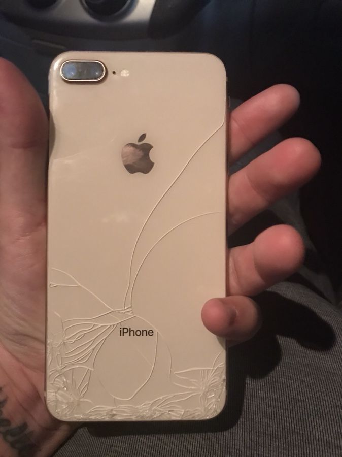 iPhone 8 Plus 64gb Unlocked ( cracked screen and back )