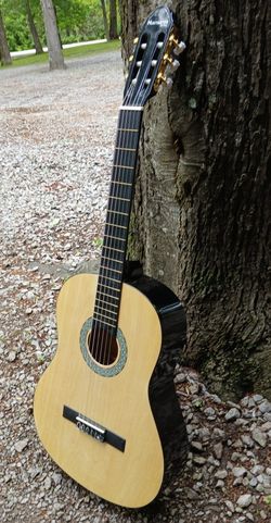 Brand New Classical Nylon String Acoustic Guitar 