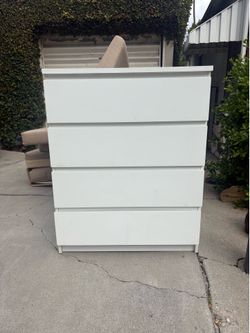 IKEA MALM White Dresser