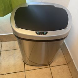 Automatic Trash Can Stein less Steel 