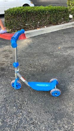 Razor jr blue scooter