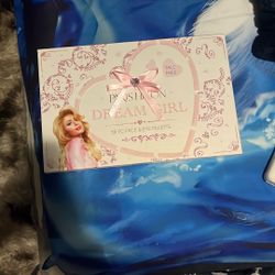 Paris Hilton Pallet