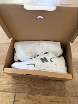 Men’s 9 1/2 new balance shoes