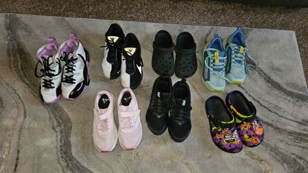 Girls shoes approx size 6 youth - make offer