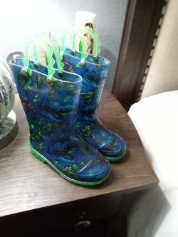 Toddler Size 9 Rain Boots