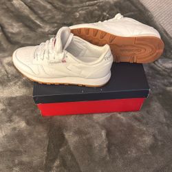 Women’s Sneakers