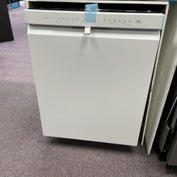 Dishwasher, 24’ LG New Scratch And Dents With Manufacturer Warranty, Installation Service 