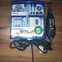 Used Dremel tool what's adjustable speed and new Dremel accessories $60