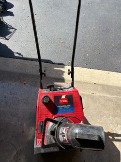 Toro snowblower 16 inch power light 98 cc engine Toro snowblower 16 inch power light 98 cc engine