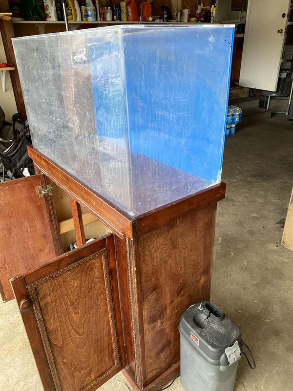 40 gallon acrylic fish tank with stand for Sale in Seattle
