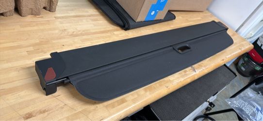 X5 Retractable Cargo Cover