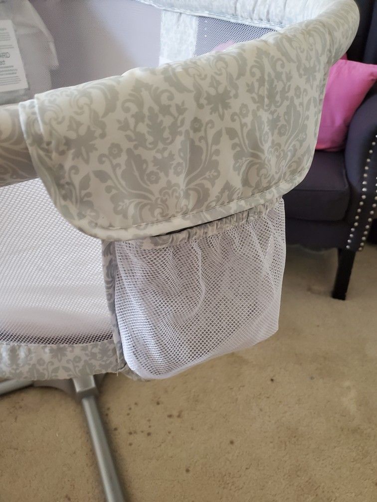 HALO Bassinet with Vibration