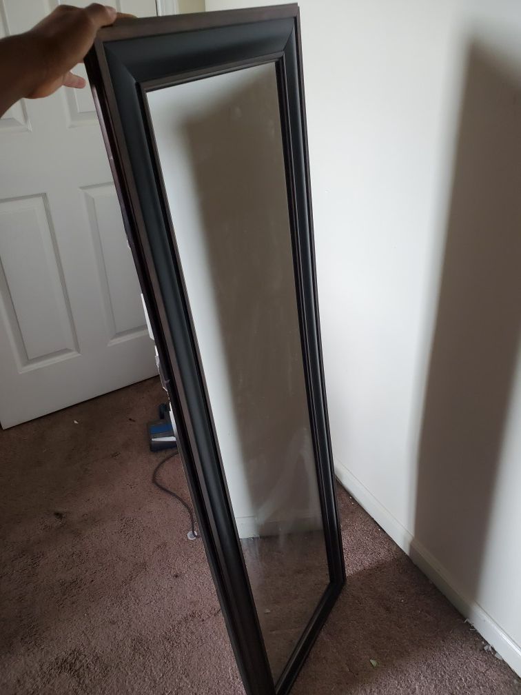 FULL BODY MIRROR