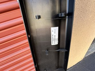 2015 Ram 2500 Tailgate cap