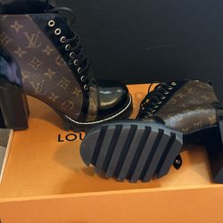 Louis Vuitton Star Trail Ankle Boot