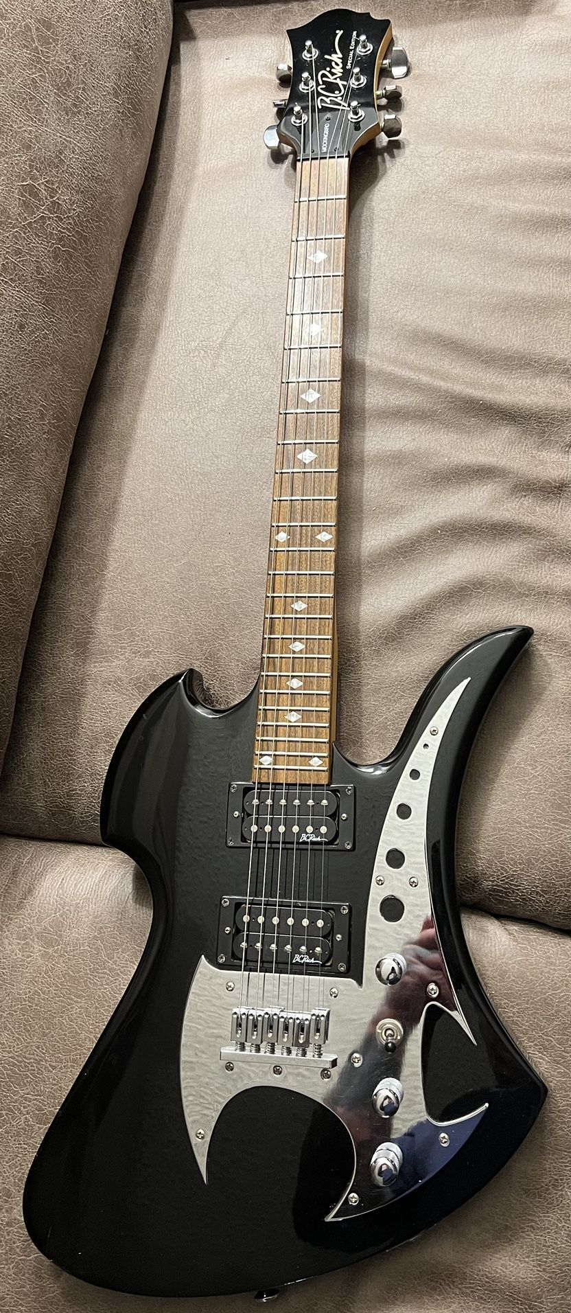 BC RICH MOCKINGBIRD “EVIL EDGE” SPECIAL EDITION
