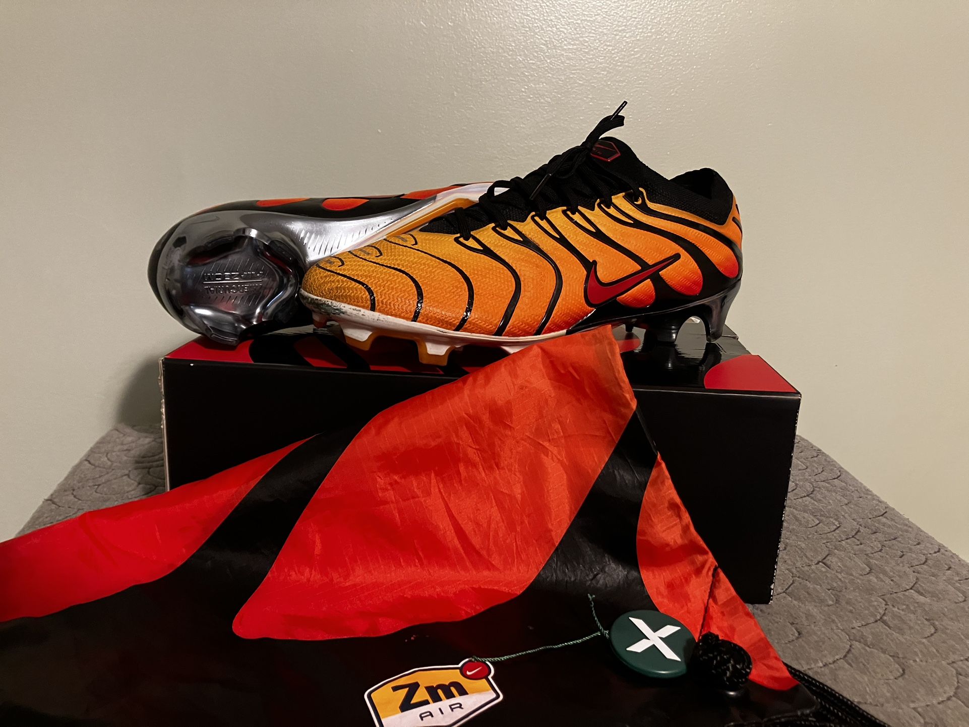  Nike Mercurial Vapor 15 Elite x Air Max Plus