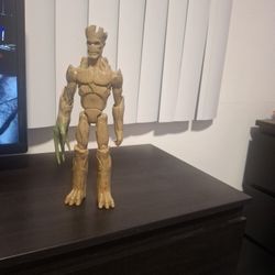 Extendable Groot