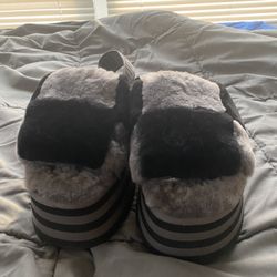 Uggs Slides