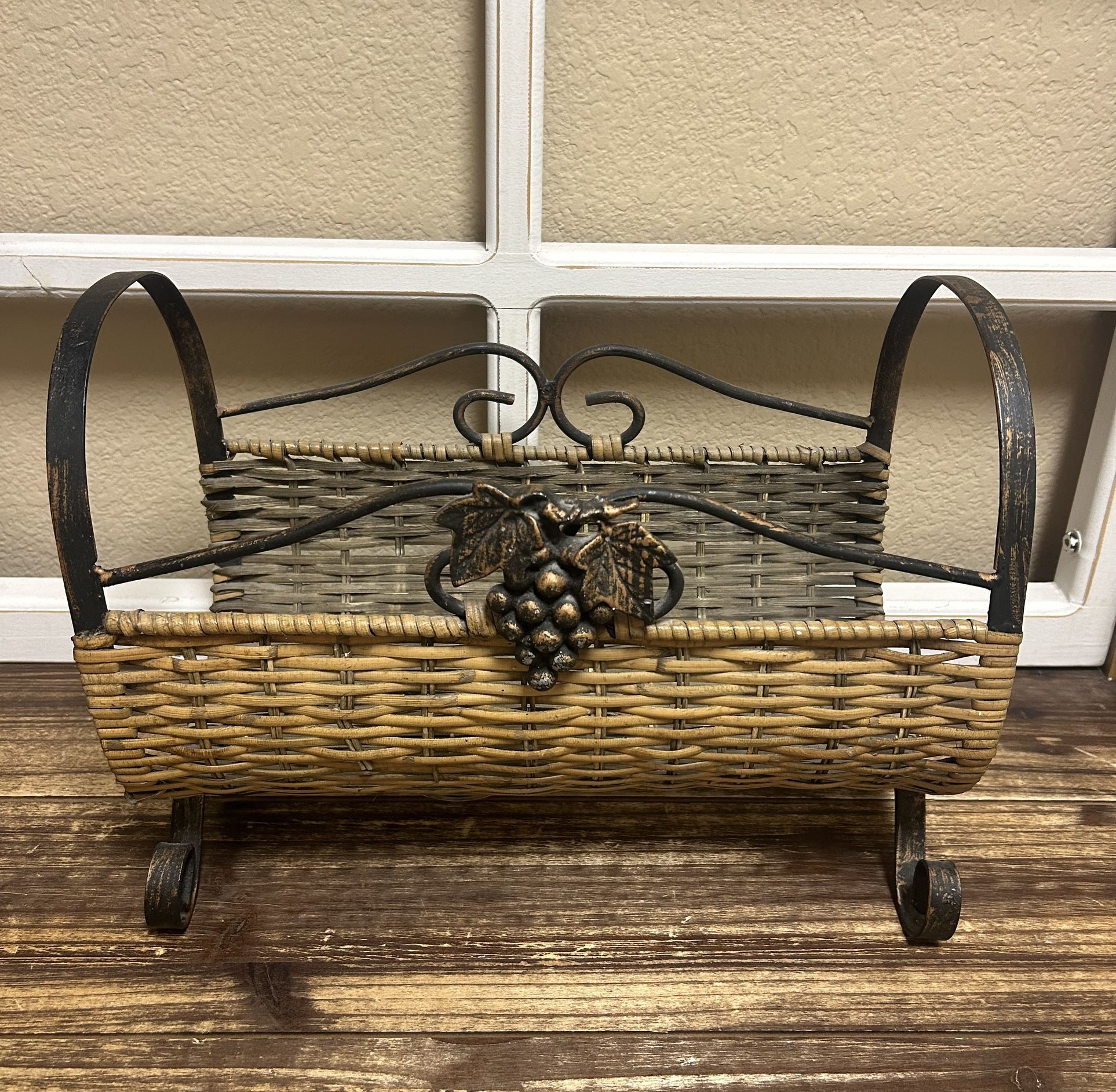 Wicker Rack with Grape Accent 