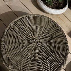 Pottery Barn Willow Charger Plate - Set of 8