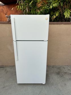 GE Fridge White 16cu ft 28x29x64🛑👍3 MONTHS WARRANTY