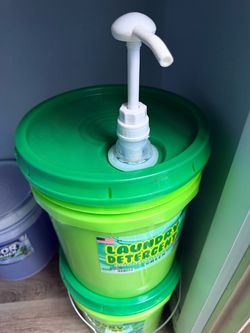 Laundry detergent