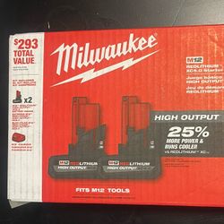 Milwaukee High output M12 2pcs + Charger (NEW)