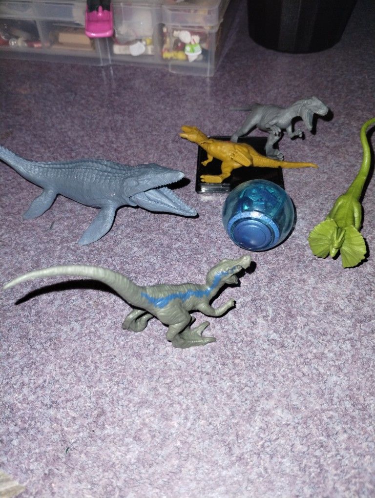 Jurassic Park Figure Lot