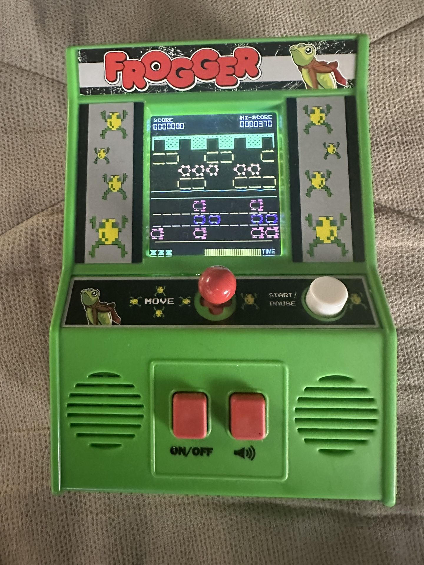 Frogger Mini Retro Arcade Game working- Konami