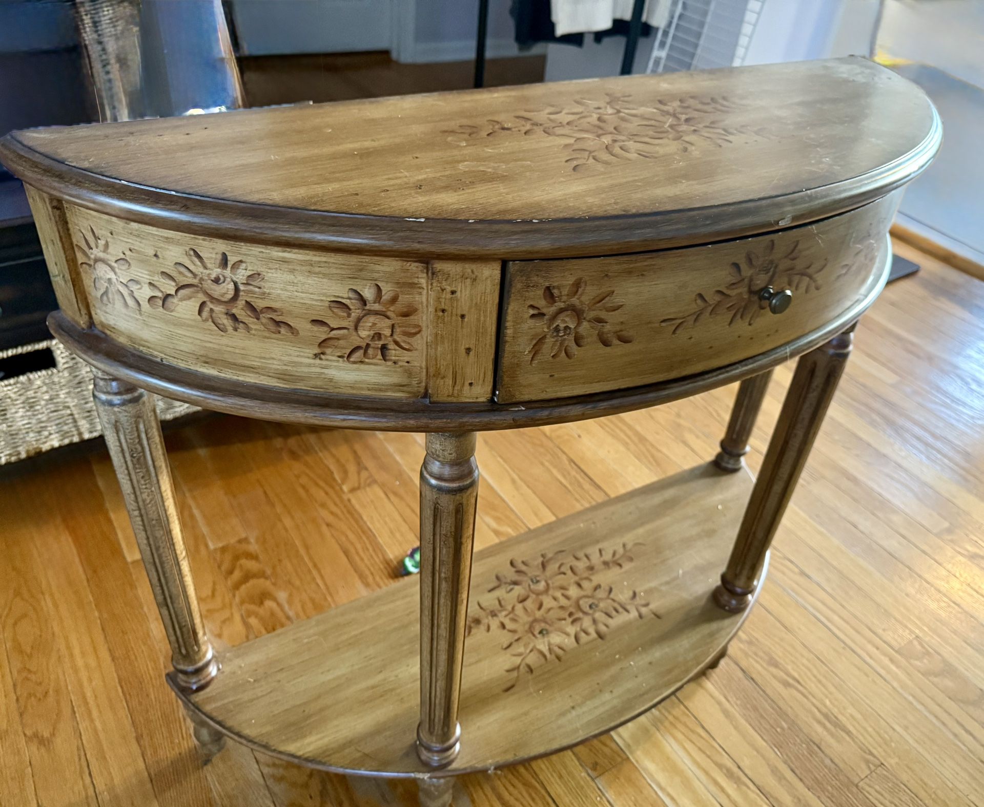 Entry Table & Mirror Set