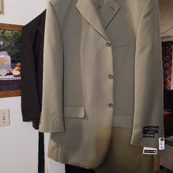 GIORGIO FERRARO ITALIAN SUIT  48L/ W42L Pants  Jacket 42L(Olive Color) $150